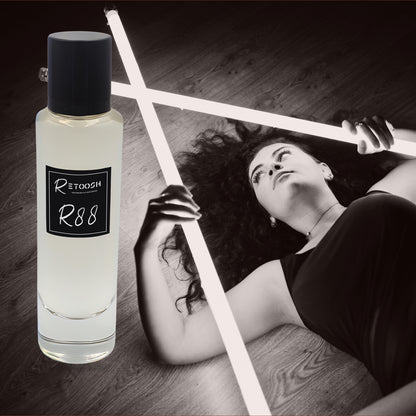 R88 Fragrance – A Luxurious Oriental Floral Symphony For Women | 50mL - Retoosh Perfumes